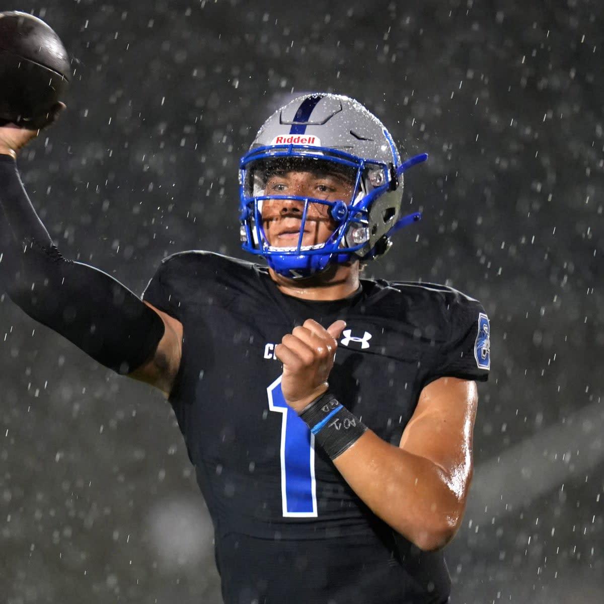 Five-star 2024 quarterback Dylan Raiola. 
